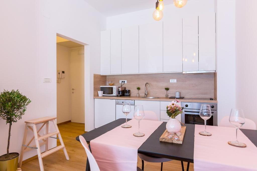 Armani Apartment Медулин Екстериор снимка