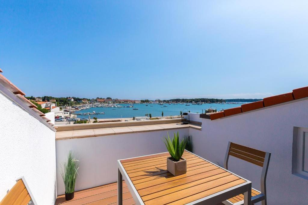 Armani Apartment Медулин Екстериор снимка